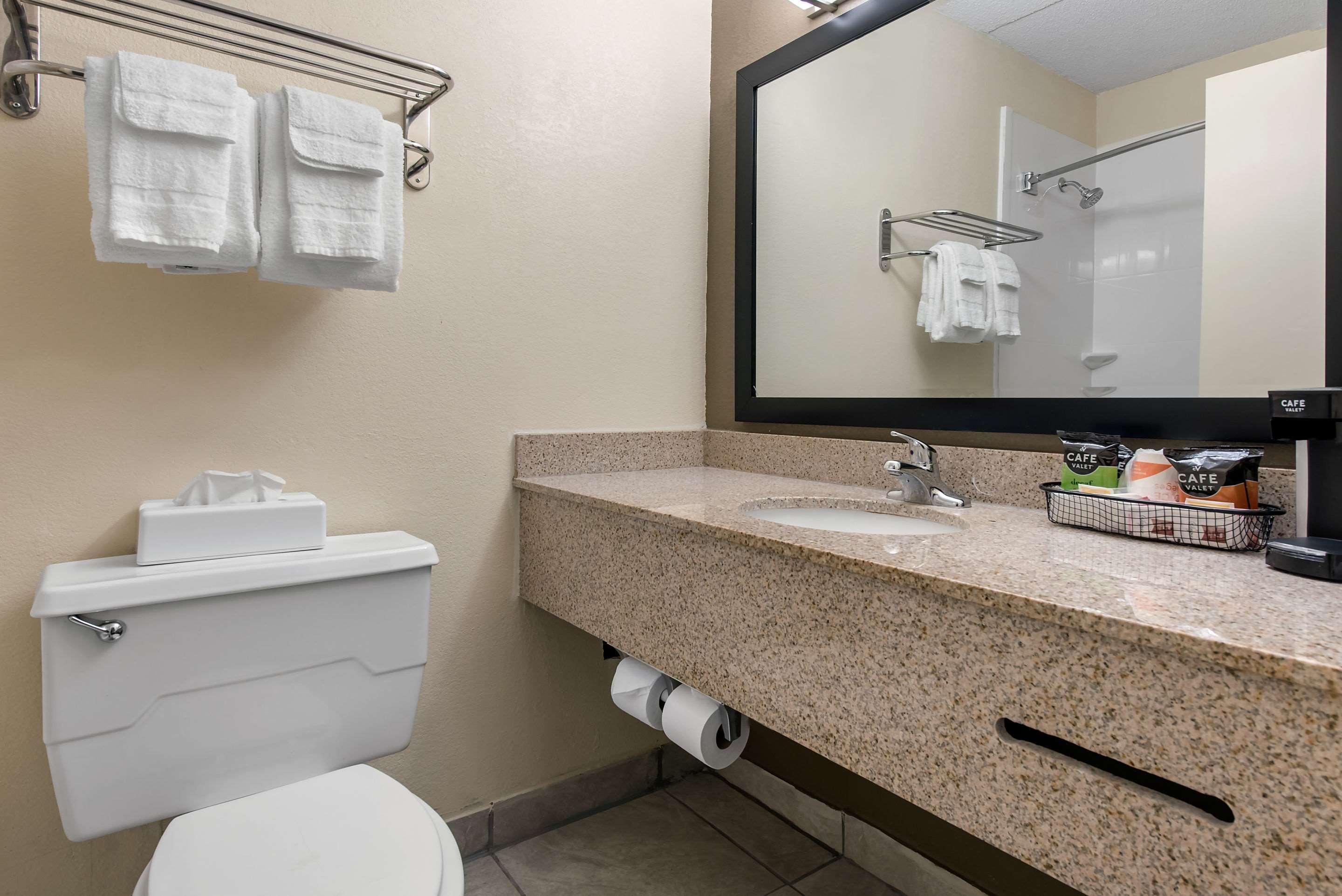 Quality Inn & Suites Lafayette I-65 Экстерьер фото