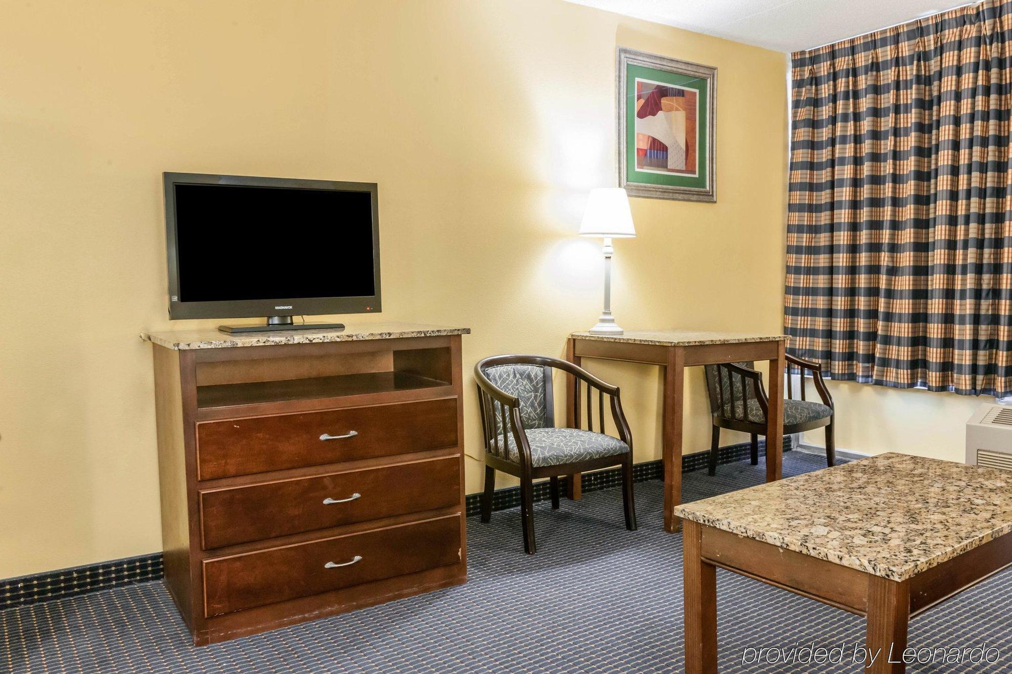 Quality Inn & Suites Lafayette I-65 Экстерьер фото