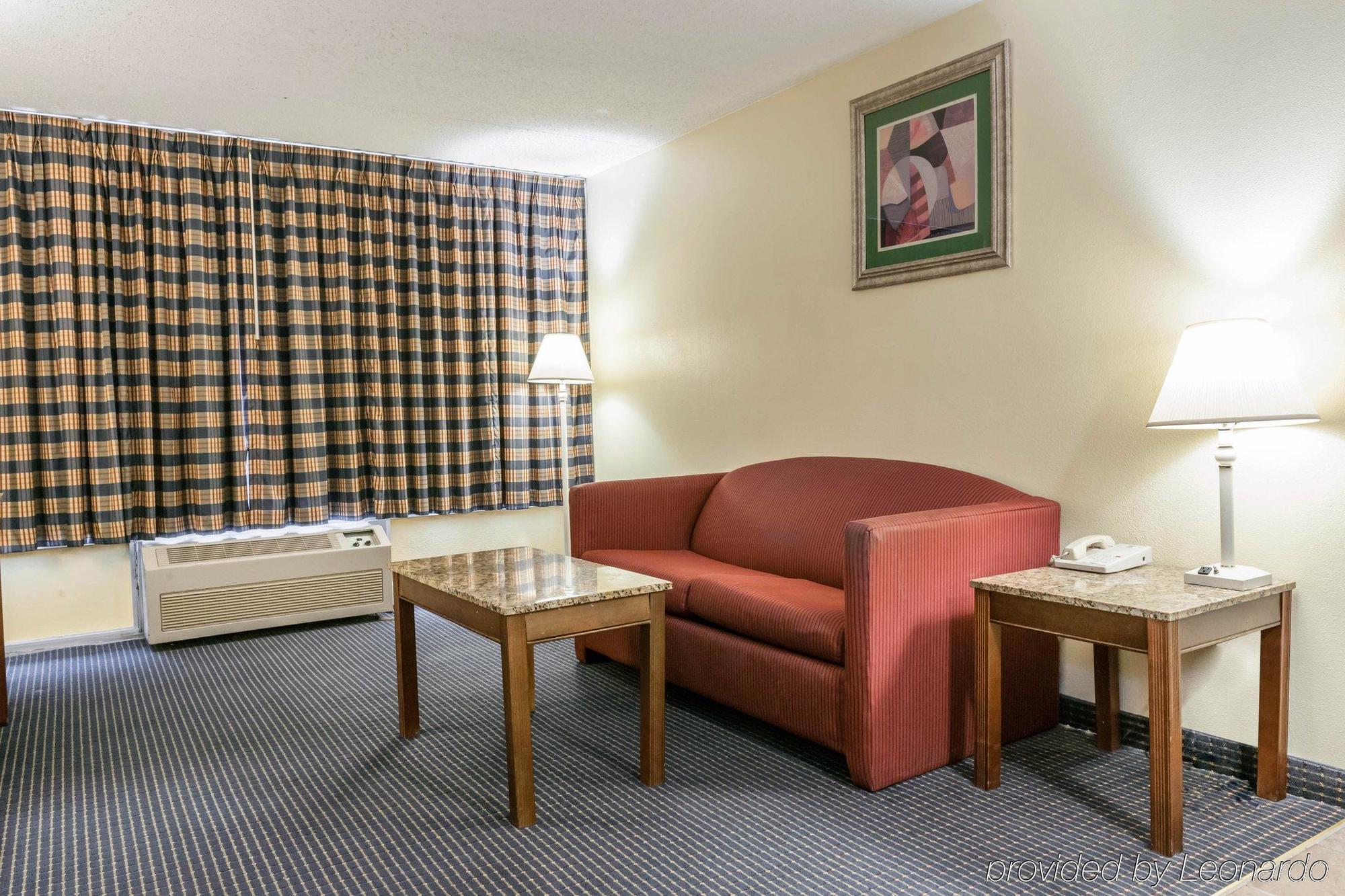 Quality Inn & Suites Lafayette I-65 Экстерьер фото