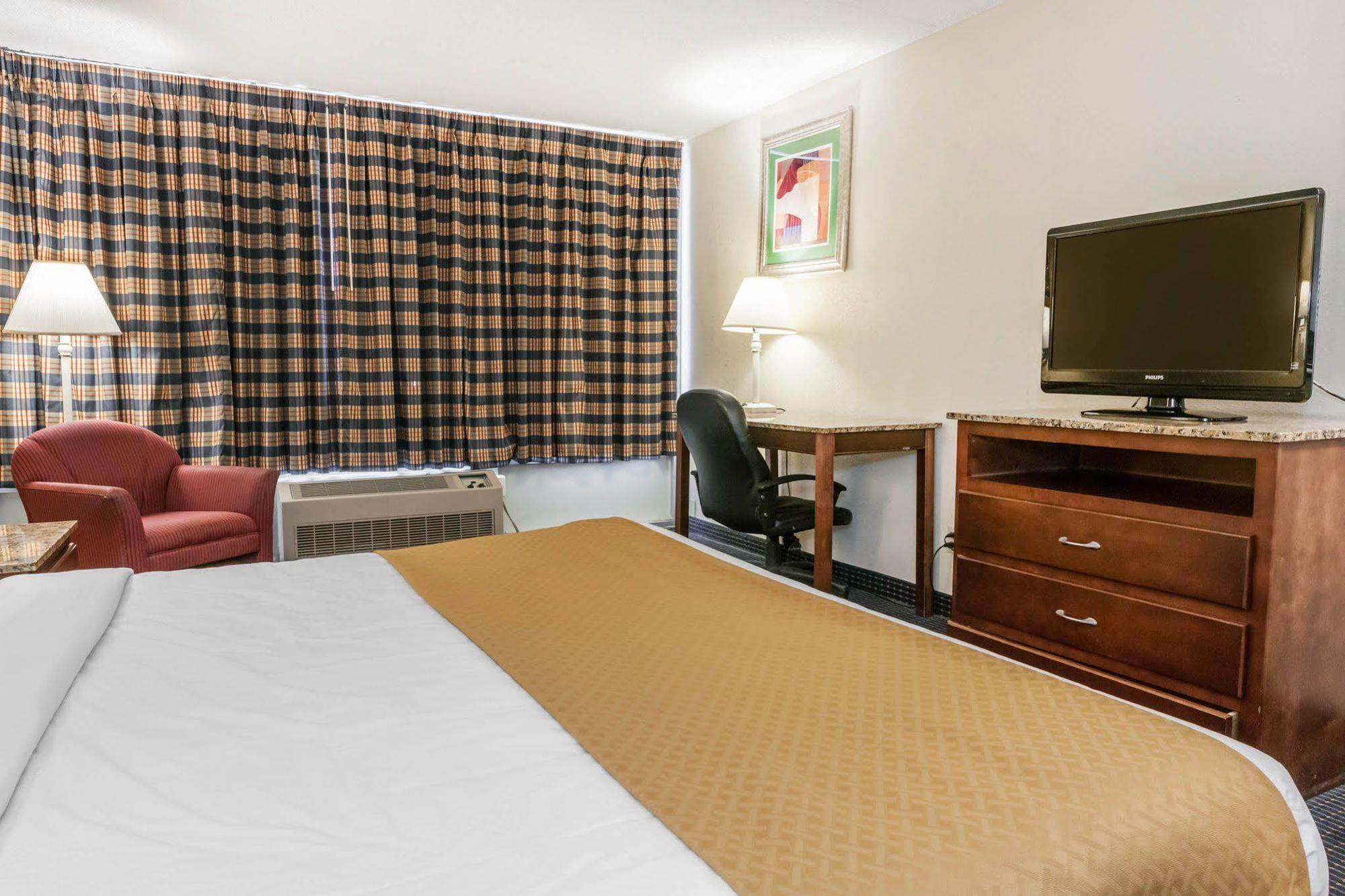Quality Inn & Suites Lafayette I-65 Экстерьер фото
